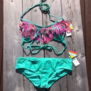 🌸Raisins bikini set with tassel top, LG🌸